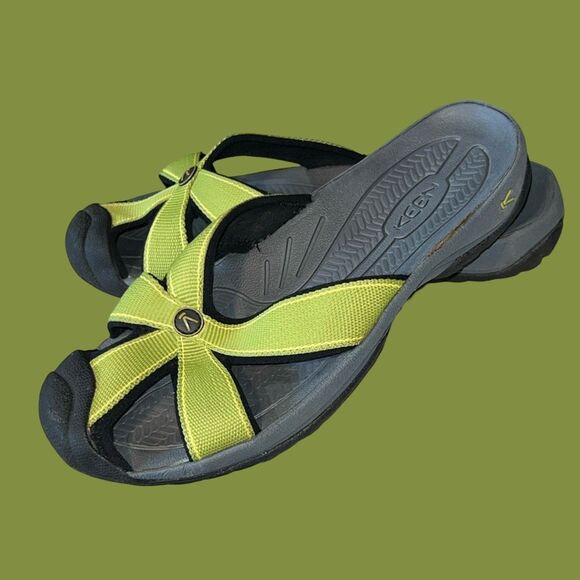 Keen Bali Women's Green Slide Sport Sandals Bumper Toe size 10 - Picture 1 of 6